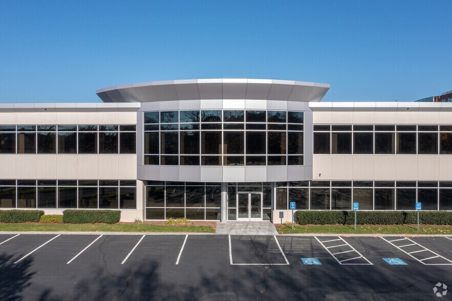 More Photos Of 76 Blanchard Rd, Burlington Office For Lease