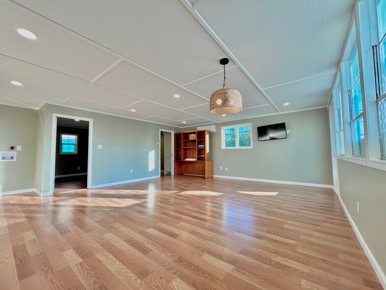 More Photos Of 927 27th St, San Leon Manufactured Housing Mobile Home Park For Sale