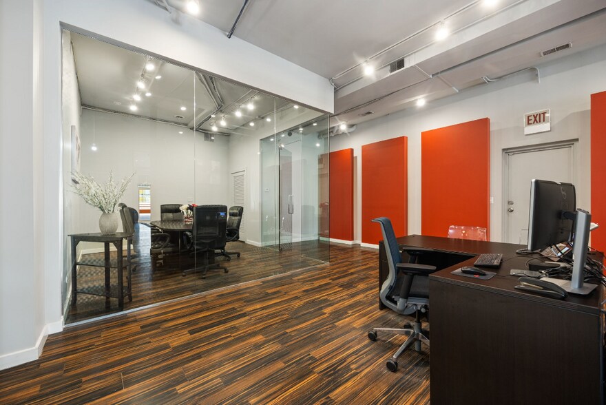 More Photos Of 2853 N Pulaski Rd, Chicago Storefront Retail Office For Sale