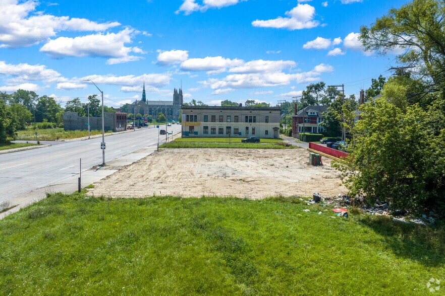 More Photos Of 11501 Woodward Ave, Detroit Land For Lease