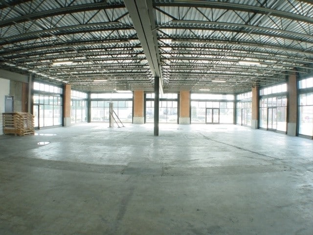 More Photos Of 800 W Fourth Plain Blvd, Vancouver General Retail For Lease