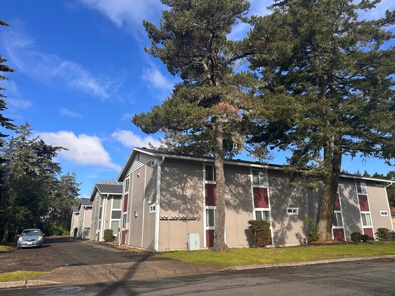 More Photos Of 1369 8th St, Florence Apartments For Sale