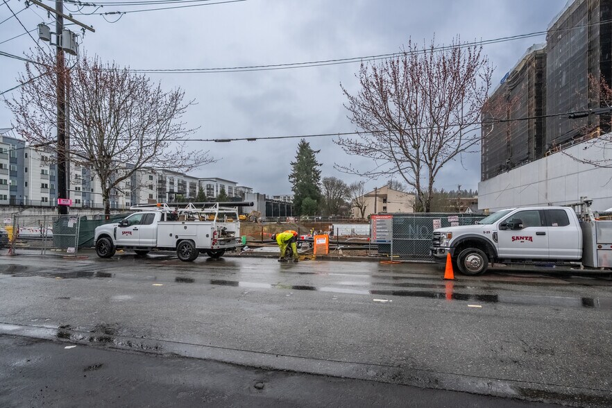 More Photos Of 16310 NE 80th St, Redmond Apartments For Lease