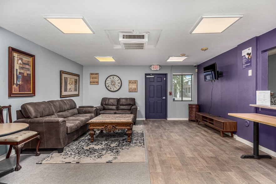 More Photos Of 5827 N 35th Ave, Phoenix Schools For Sale