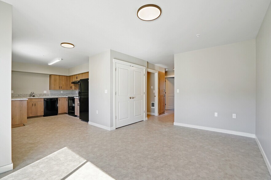 More Photos Of 354 S 8th St, Carlton Multifamily For Sale