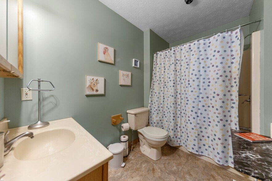 More Photos Of 8018 Northwestern Tpke, Keyser General Retail For Sale