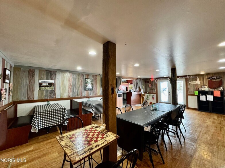 More Photos Of 404 W Vine St, Edgerton Restaurant For Sale