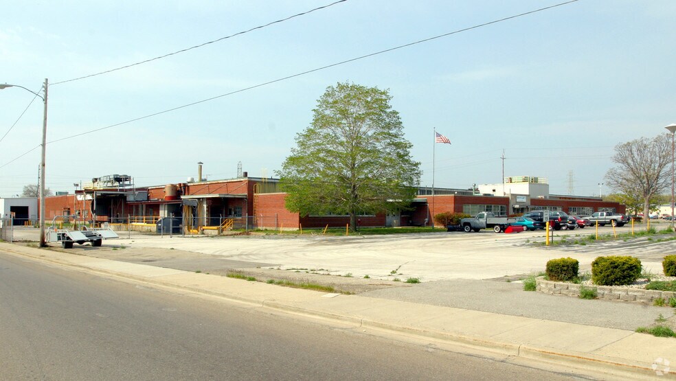 More Photos Of 1185 E Keating Ave, Muskegon Manufacturing For Sale