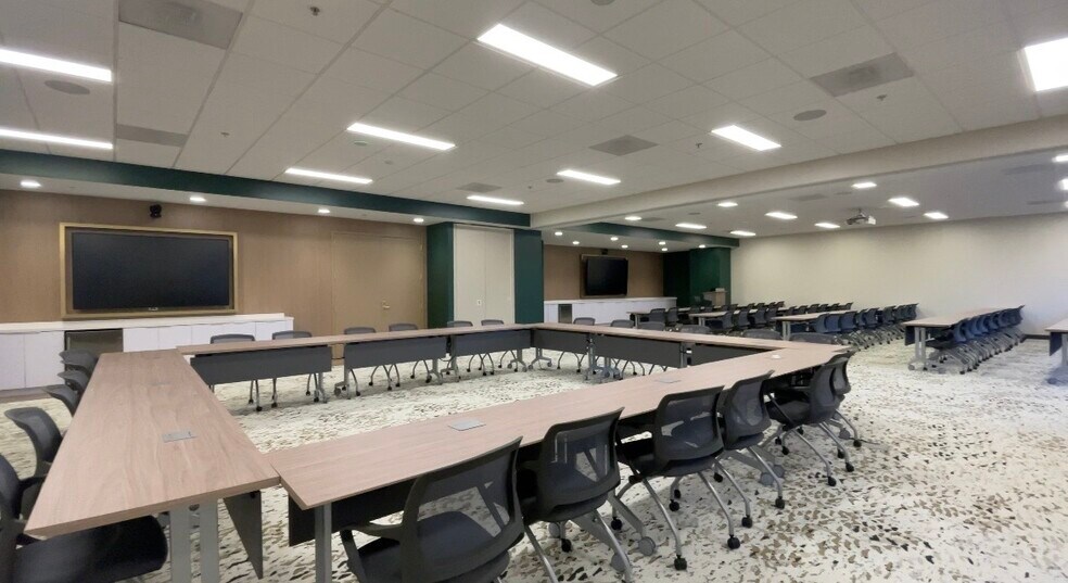 More Photos Of 10 Glenlake Pky NE, Atlanta Office For Lease