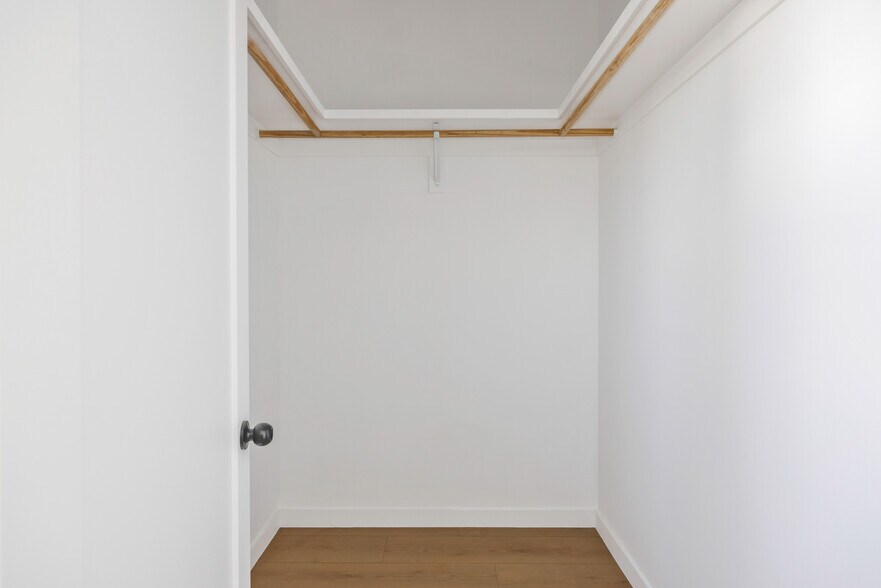 More Photos Of 10905 Dalerose Ave, Inglewood Multifamily For Sale