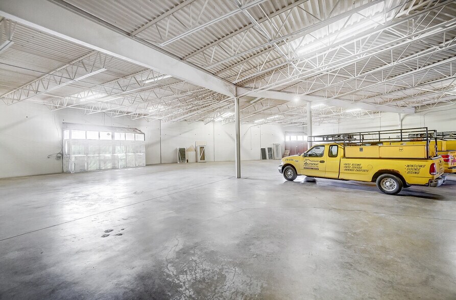 More Photos Of 4745 Wadsworth Rd, Dayton Warehouse For Lease