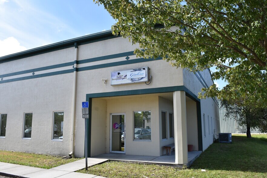 Primary Photo Of 13000 Automobile Blvd N, Clearwater Warehouse For Lease