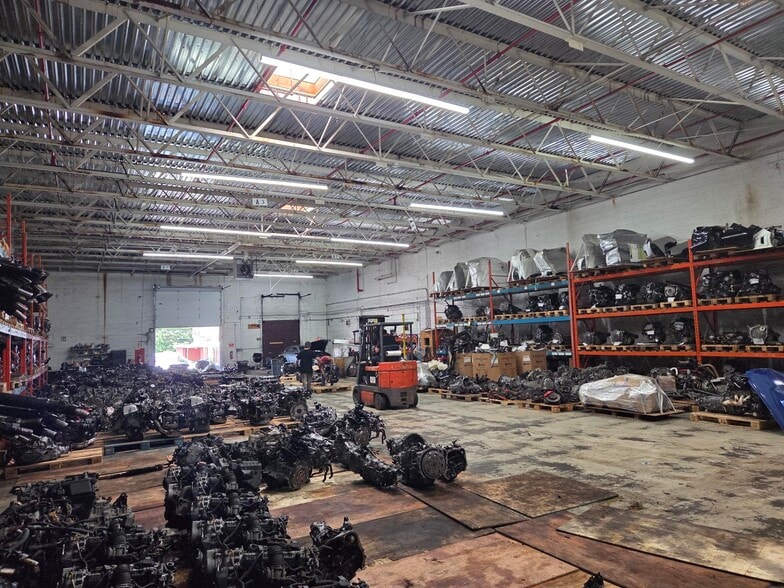 More Photos Of 263-275 Park Ave, East Hartford Warehouse For Lease