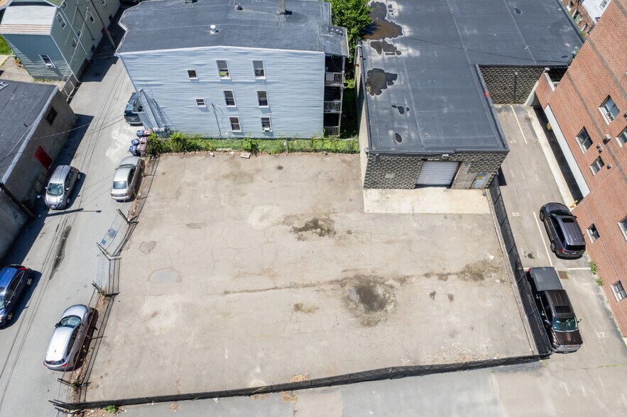 More Photos Of 145-147 Broadway, Everett Warehouse For Lease