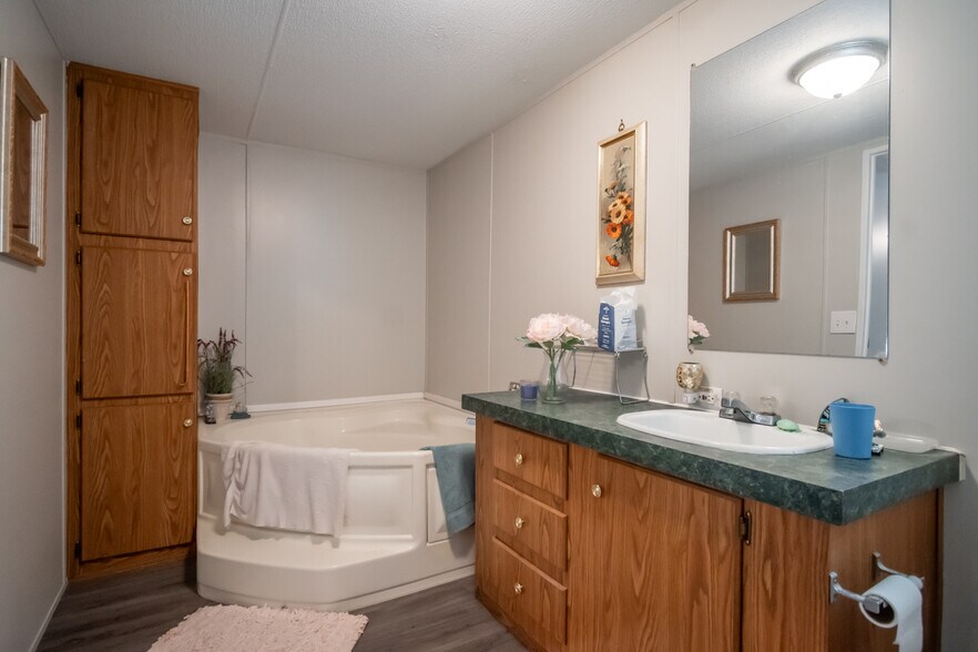 More Photos Of 3655 Neese Commerce Rd, Hull Multifamily For Sale