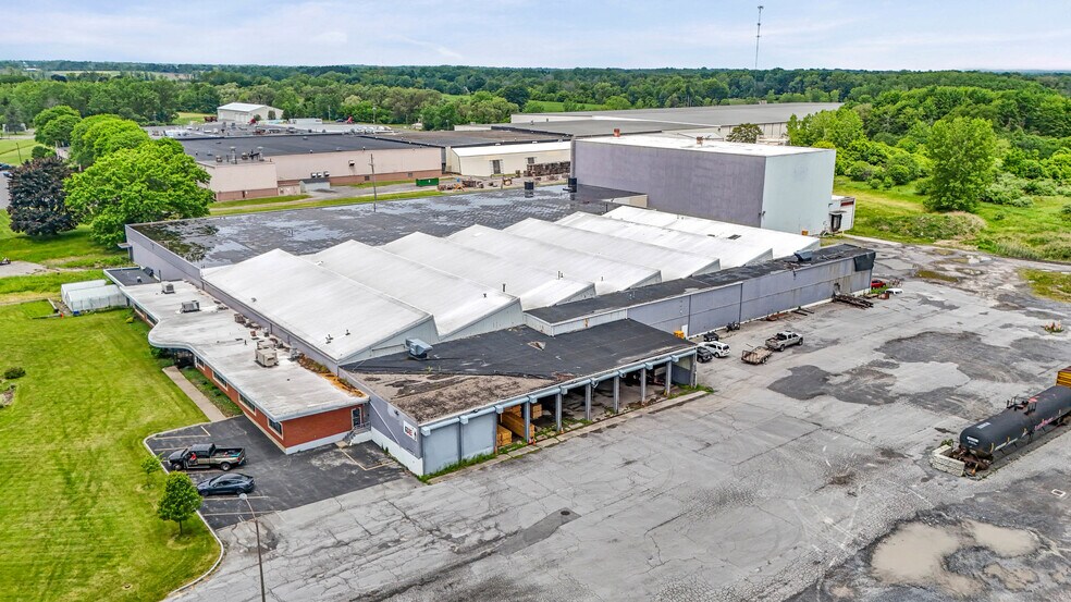 More Photos Of 294 Gambee Rd, Geneva Warehouse For Sale