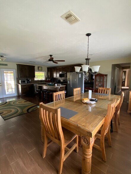 More Photos Of 561 Lakeway Dr, Montgomery Specialty For Sale