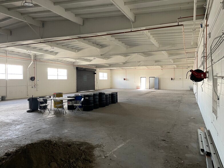 More Photos Of 17115 Lakewood Blvd, Bellflower Auto Repair For Lease