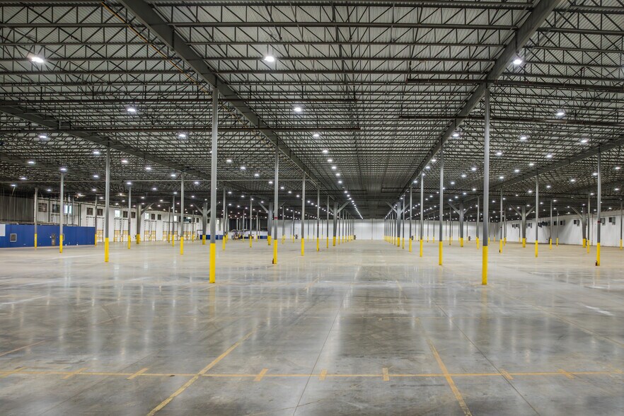 More Photos Of 715 Venture Dr, Southaven Distribution For Lease