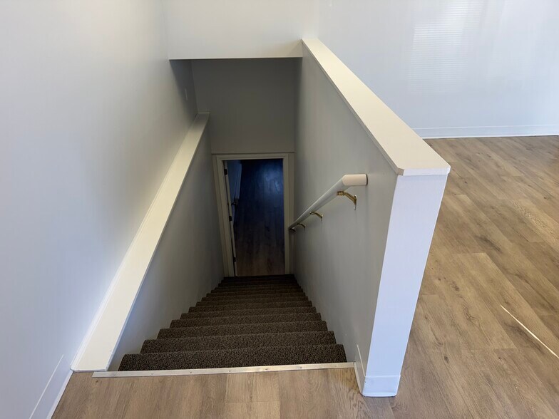 More Photos Of 7301 W Jefferson Blvd, Fort Wayne Office For Lease