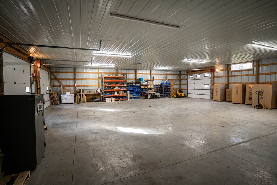 More Photos Of 200 S Memorial Dr, Independence General Retail For Lease