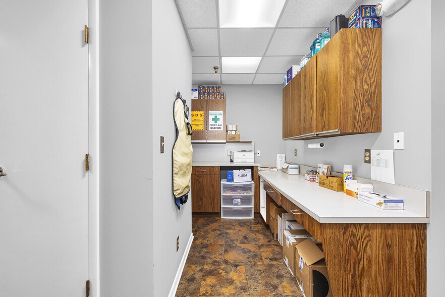 More Photos Of 122 Central Ave, Clark Storefront Retail Office For Sale