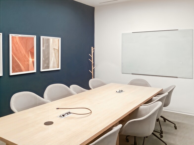 More Photos Of 30- 10 41st Ave, Long Island City Coworking Space