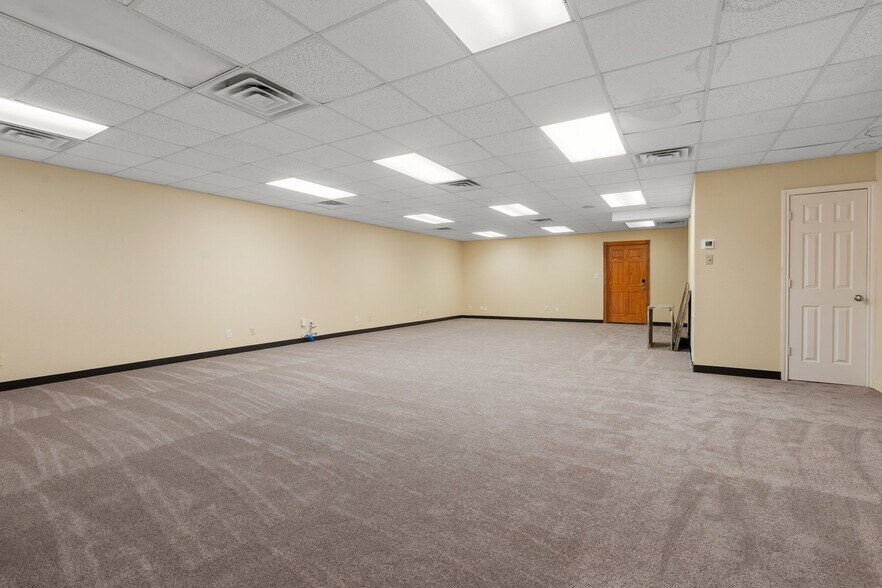 More Photos Of 26069 Springer Cemetary Rd, Hockley Flex For Sale