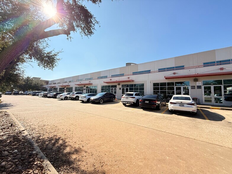More Photos Of 6918 Corporate Dr, Houston Office For Sale