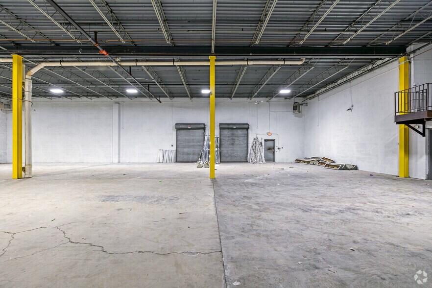 More Photos Of 240 State Rt 17 S, Lodi Warehouse For Lease