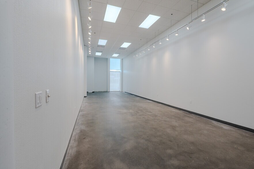 More Photos Of 750 S Oxford Ave, Los Angeles Apartments For Lease