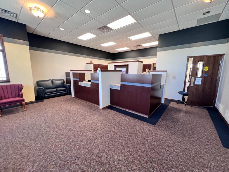 More Photos Of 202 Diamond Springs Trl, Ogallala Medical For Sale