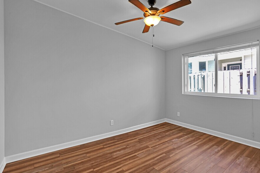 More Photos Of 1813 Seminole Rd, Atlantic Beach Multifamily For Sale