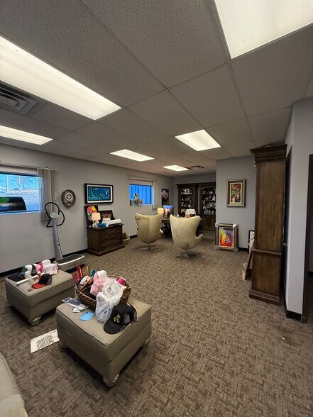 More Photos Of 1202 Industrial Dr, Warsaw Industrial For Sale