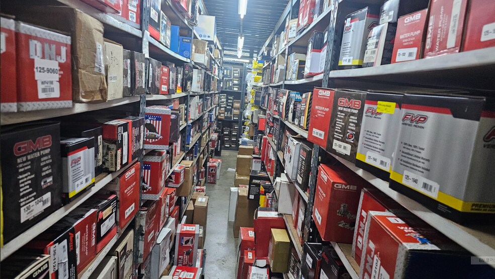 More Photos Of 7118 S Main St, Los Angeles Land For Sale