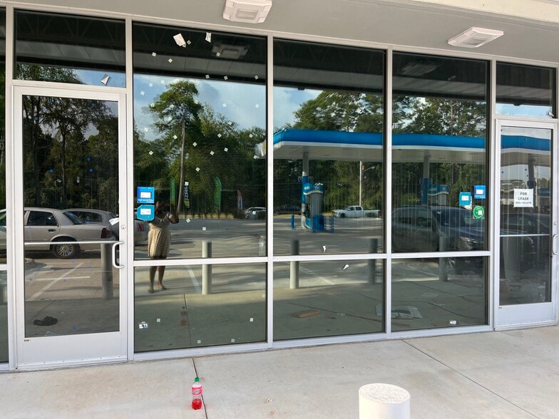 More Photos Of 1736 Sawdust Rd, Spring Restaurant For Lease