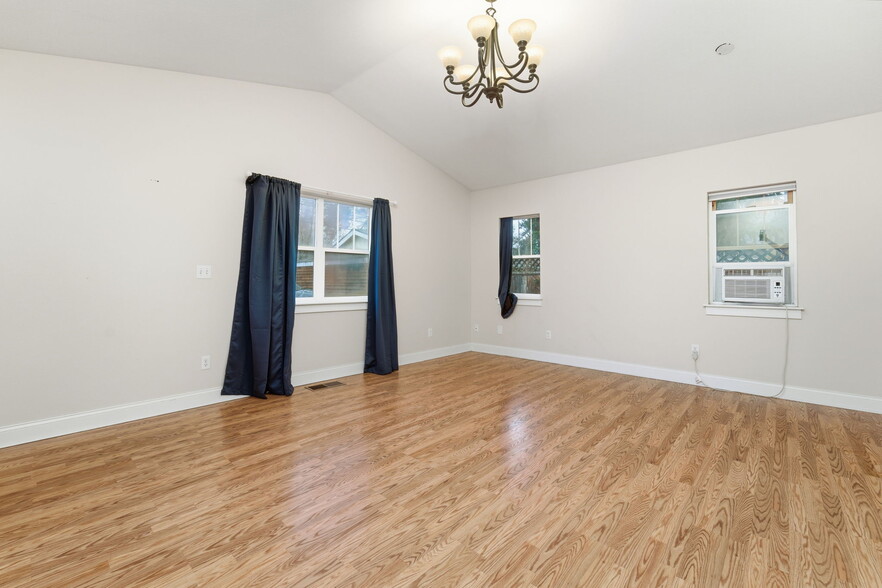 More Photos Of 3124 E 29th Ave, Spokane Office For Sale