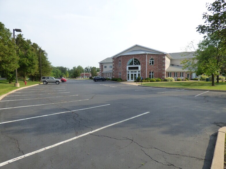 More Photos Of 4800 Mexico Rd, Saint Peters Medical For Lease