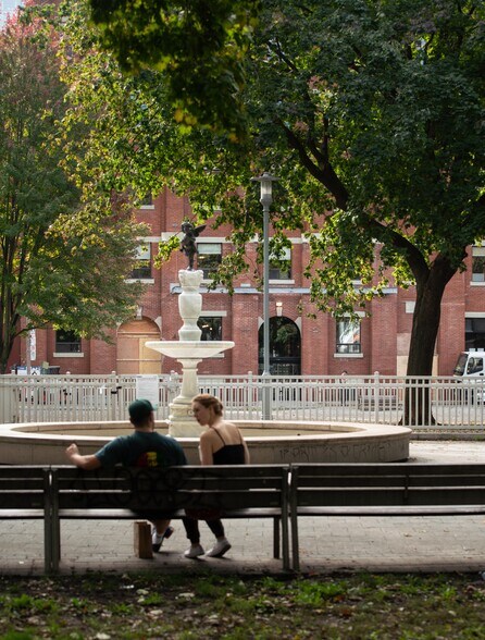 More Photos Of 49 Spadina Ave, Toronto Loft Creative Space For Lease