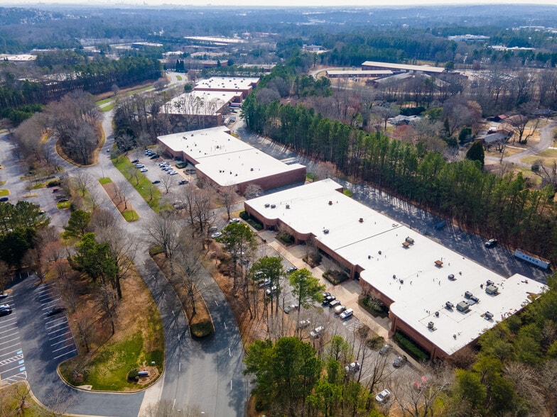 More Photos Of 1841 W Oak Pky, Marietta Warehouse For Lease