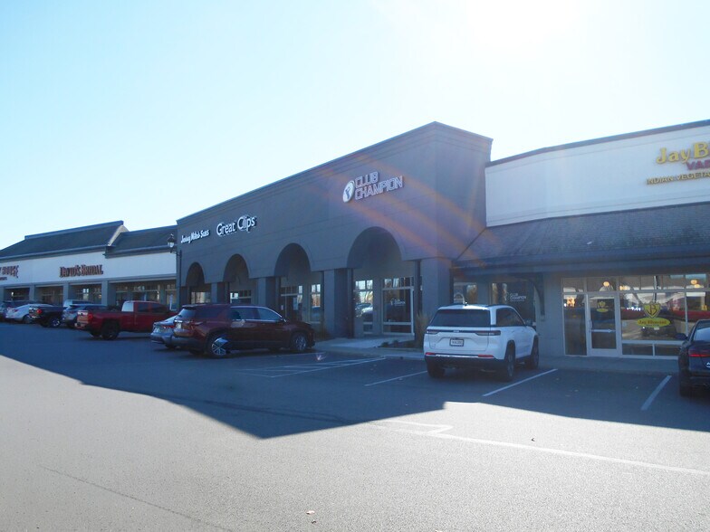 More Photos Of 4901-5151 E 82nd St, Indianapolis Unknown For Lease