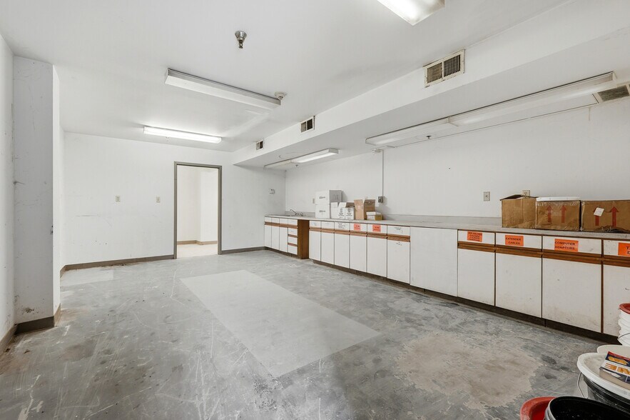 More Photos Of 2489 County Road 1, South Point Warehouse For Sale