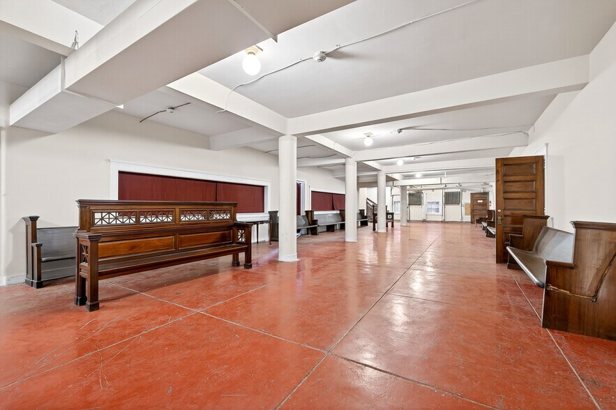 More Photos Of 220 North St, Buffalo Specialty For Sale