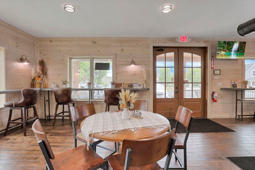 More Photos Of 14675 Zion Rd, Thornville Restaurant For Sale