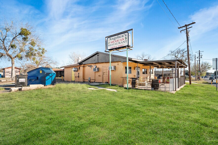 More Photos Of 1710 Second St, Pleasanton Restaurant For Sale