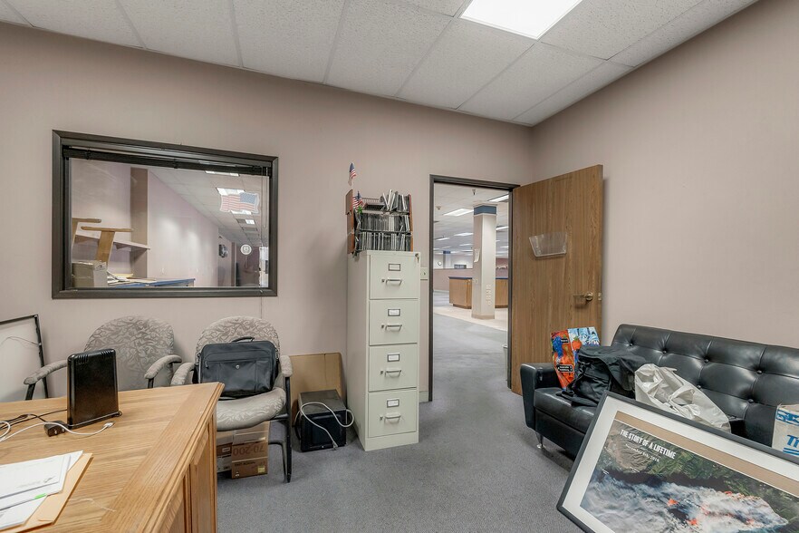 More Photos Of 400 E Park Ave, Chico Office For Sale