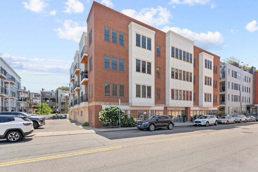 More Photos Of 637 E 1st St, Boston Apartments For Lease