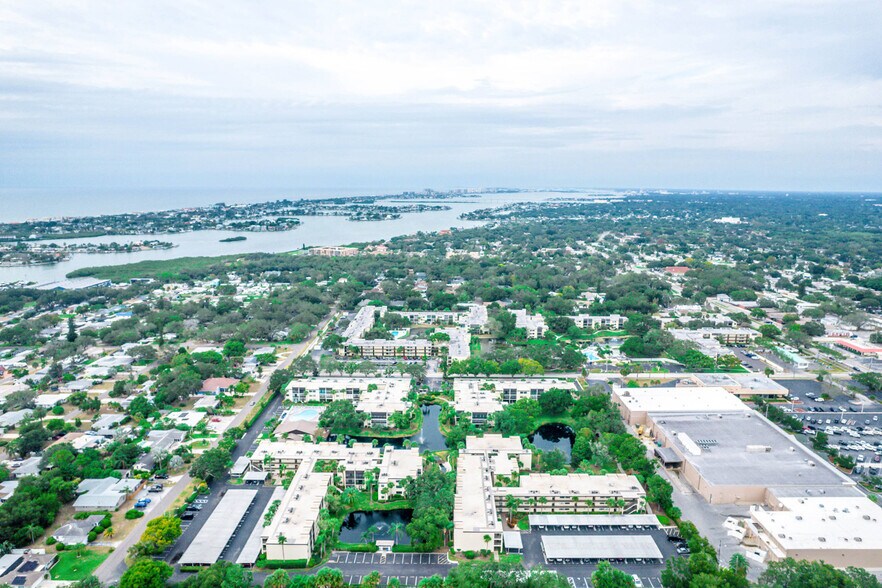 More Photos Of 14100 Walsingham Rd, Largo Storefront Retail Office For Lease