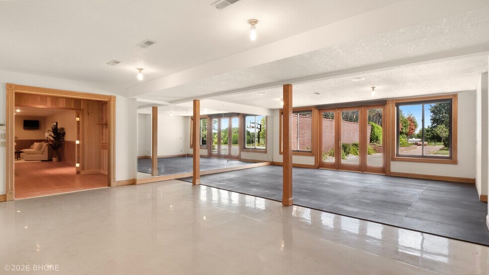 More Photos Of 2608 N Jefferson Way, Indianola Land For Sale