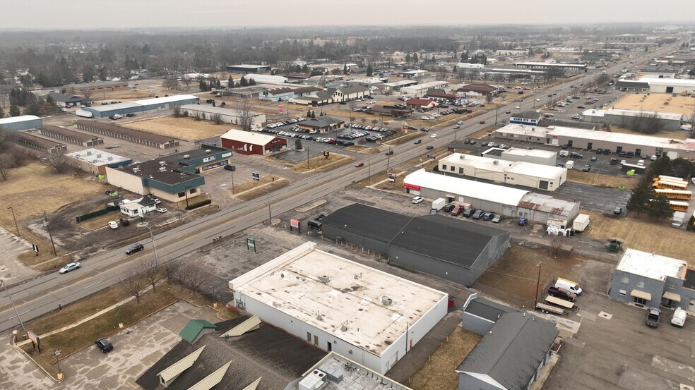 More Photos Of 3220 Bay Rd, Saginaw Storefront For Sale